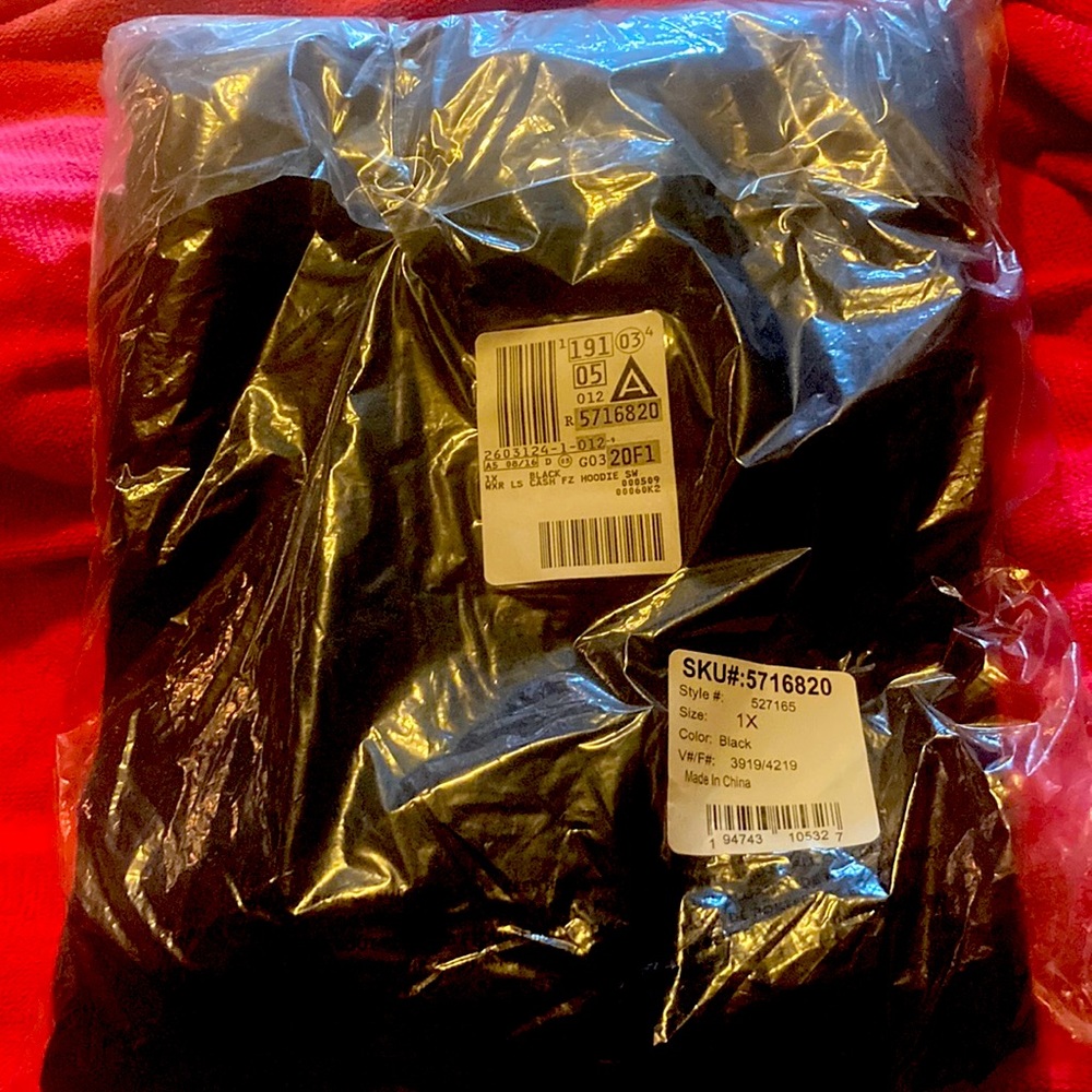 Cashmere hoodie size 1X - runs large. In original packaging. Never opened